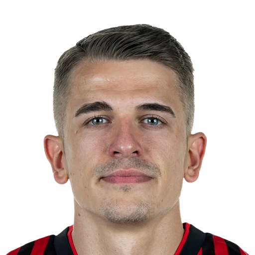 EA FC 26 Nawrocki 69